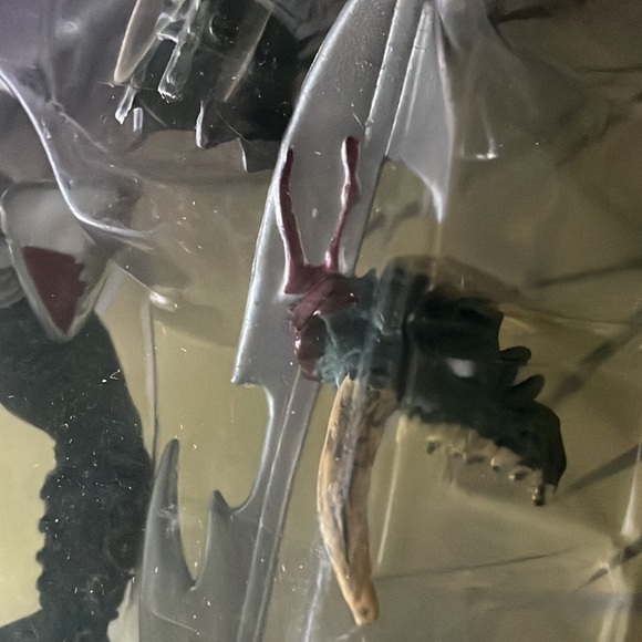 Total Chaos: Dragon Blade Ultra Action Figure - Picture 5 of 12